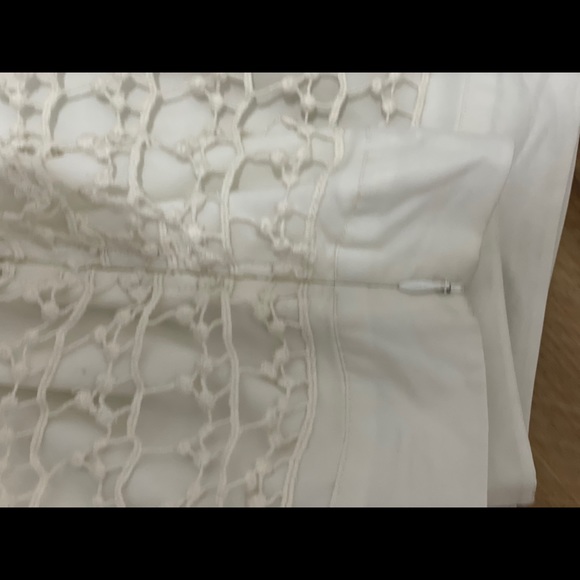 Pretty White Skirt - Picture 3 of 4